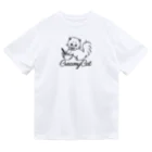 お砂糖と白い猫　creamy catのcreamy catの白猫ちゃん Dry T-Shirt