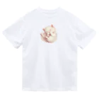 RKENの夢の中で冒険中のかわいらしい猫ちゃん。 ドライTシャツ