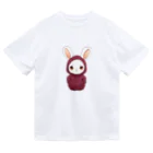 Vasetti_pressの赤パーカーを着ているうさぎちゃん ドライTシャツ