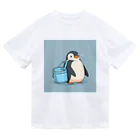 ganeshaのかわいいペンギンとおもちゃのバケツ ドライTシャツ