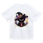 黒猫ギャラリー🐈‍⬛の黒猫の魔法使い ドライTシャツ