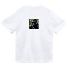 sunday_sataurday_freedayの短気なゴリラ Dry T-Shirt