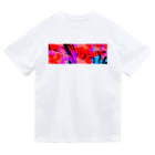 Planet Evansのアロハな花柄　ピンク　横長 Dry T-Shirt