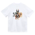 SANKAKU DESIGN STOREの賢くて優しい、大きい犬たち。 Dry T-Shirt