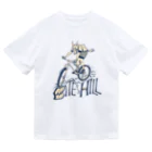 nidan-illustrationの"BITE the HILL" ドライTシャツ