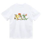 tomocco shopのワニのバカンス Dry T-Shirt