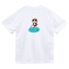 カワラリマーの釣りする犬 Dry T-Shirt
