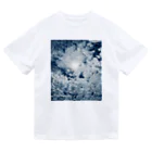 いつかの景色のBlue Moon Sky Dry T-Shirt