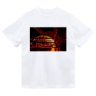 GALLERY misutawoの夕焼けに染まる駅舎 Dry T-Shirt