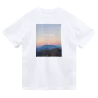 horror_nou13の淡い空の富士山 Dry T-Shirt