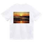 One natureのオレンジ夕日 ドライTシャツ