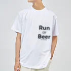 gainaのショップのRun or Beer ドライTシャツ