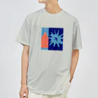 Tina’s storeの山と森と鳥 Dry T-Shirt