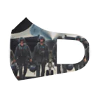 AREUSの軍用機へと乗り込むパイロット フルグラフィックマスク