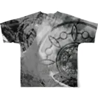 suparnaのCOSMOS　手を伸ばせば宇宙　モノクロ All-Over Print T-Shirt :back