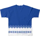 まろぽけっとの遮光器土偶と文様（ブルー） フルグラフィックTシャツの背面