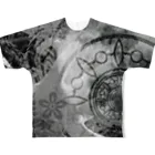 suparnaのCOSMOS　手を伸ばせば宇宙　モノクロ All-Over Print T-Shirt
