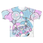 NAOTOONS SHOP SUZURI支店のFloating on a Balloon All-Over Print T-Shirt