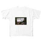 （有）の青春を手に All-Over Print T-Shirt