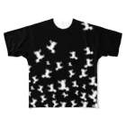chicodeza by suzuriのカエル柄ブラックTシャツ All-Over Print T-Shirt