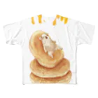 chiyokomeyaのホットケーキに身をゆだねるパグ All-Over Print T-Shirt