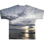 kouji-komatsuの片瀬海岸の夕陽-20221124 フルグラフィックTシャツの背面