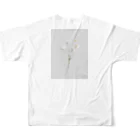 rilybiiの💐 Hanataba . grayish pale color . フルグラフィックTシャツの背面