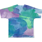 SANKAKU DESIGN STOREの梅雨時の紫陽花。 All-Over Print T-Shirt :back