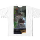 sorasora-のウーパールーパー　仲良しコンビ All-Over Print T-Shirt