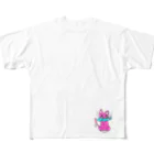 Official GOODS Shopのお魚くわえたピンクニャーンコ フルグラフィックTシャツ