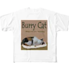 いちごDAIHUKUのぼけ～としている猫 All-Over Print T-Shirt