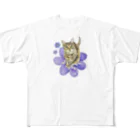 猫が好きすぎる絵描き　キジシマ ミキのキジトラくんミスミソウに乗る All-Over Print T-Shirt