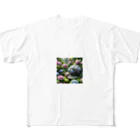 Sunbathingのアジサイの花の下を移動するカタツムリ All-Over Print T-Shirt