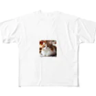 猫　ねこグッズギャラリーのふわふわの三毛猫 フルグラフィックTシャツ