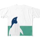 はしっこマルシェ　SUZURI店の恥ずかしがりやのペンギンズ 3 All-Over Print T-Shirt