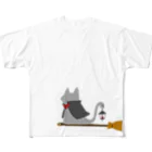 ちょぼろうSHOPのマント猫（箒ランプ） All-Over Print T-Shirt