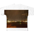 ダベミの夜の街の風景 フルグラフィックTシャツ