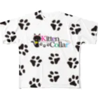 きとぅん・から〜／仔猫の首輪のロゴ入り黒ネコ足跡プリント All-Over Print T-Shirt