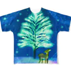 NORIMA'S SHOP のかわいい小鹿と雪がつもった草原 All-Over Print T-Shirt