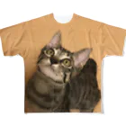 くろまるStoreのねこ　キジトラ All-Over Print T-Shirt