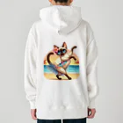 猫と紡ぐ物語のリズム感抜群！長身な白シャムネコがビーチでランバダダンス！  Heavyweight Hoodie