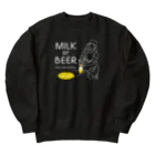 ビールとアート TM-3 Designの名画 × BEER（牛乳を注ぐ女・牛乳かビールか、それが問題だ。）白線画 Heavyweight Crew Neck Sweatshirt