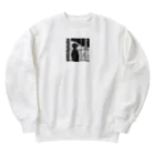 たまねぎの寂しそうな表情で外を眺める少年の姿。 Heavyweight Crew Neck Sweatshirt