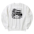 archifrogの落水荘風の建築物に佇むカエル Heavyweight Crew Neck Sweatshirt