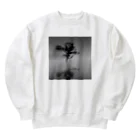 million-mindの朝靄の湖畔に浮かぶ木 Heavyweight Crew Neck Sweatshirt