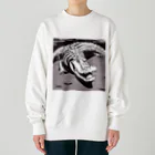 デイリーニューアイテムストアの少しだけ可愛いワニさん Heavyweight Crew Neck Sweatshirt