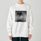 million-mindの朝靄の湖畔に浮かぶ木 Heavyweight Crew Neck Sweatshirt