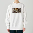 shinjo_irasutoの寝ている可愛いひよこ Heavyweight Crew Neck Sweatshirt