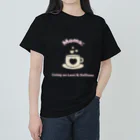 Luxe Line Studioの母の日ギフトシリーズ "Moms: Living on Love & Caffeine" ヘビーウェイトTシャツ