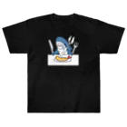 サメ わりとおもいのエビフライを食べようとするサメ2021 Heavyweight T-Shirt